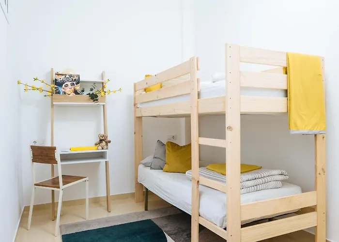 Bright Bunk Bed Room In Seville Historic Center